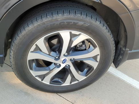 Used 2021 Subaru Outback Limited XT AWD/4WD image 2