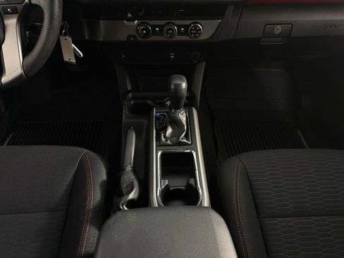 Used 2016 Toyota Tacoma SR5 w/ Towing Package RWD image 22