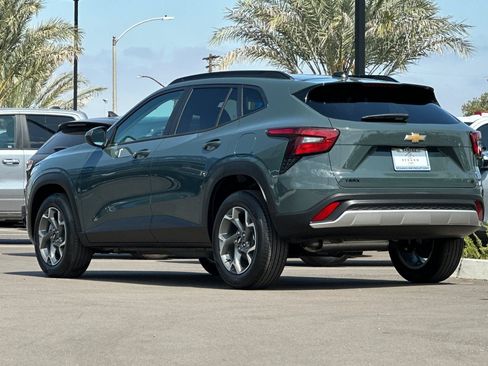 New 2026 Chevrolet Trax LT FWD image 6