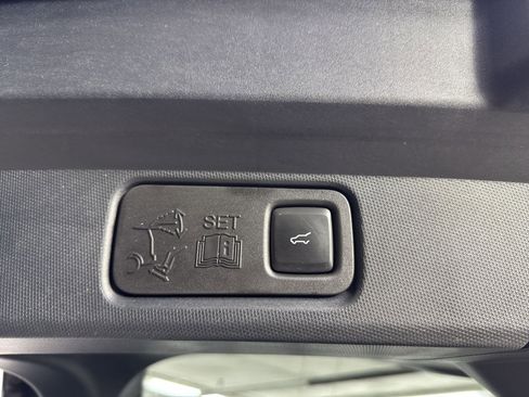 Used 2022 Ford Mustang Mach-E Premium image 31