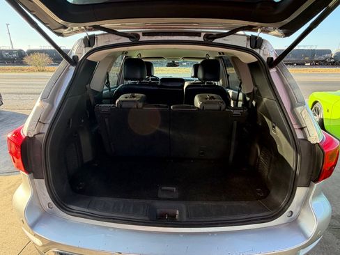 Used 2017 Nissan Pathfinder SL image 23