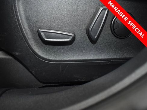 Used 2023 Ford Escape Platinum image 8