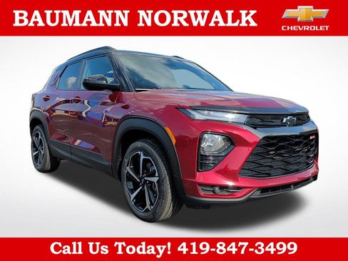 Used 2022 Chevrolet TrailBlazer RS w/ Sun and Liftgate Package AWD/4WD image 1