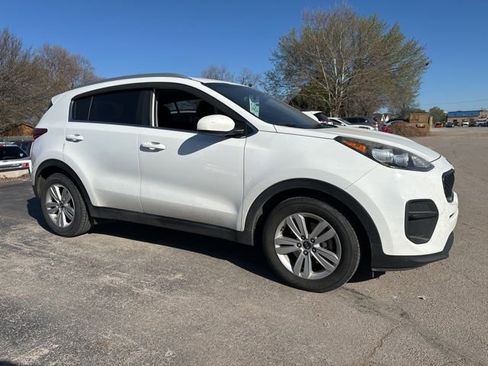 Used 2018 Kia Sportage LX w/ LX Popular Package image 15