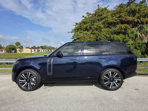 Certified 2023 Land Rover Range Rover SE AWD/4WD image 7