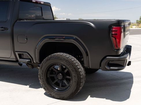 Used 2024 GMC Sierra 3500 Denali Ultimate AWD/4WD image 10