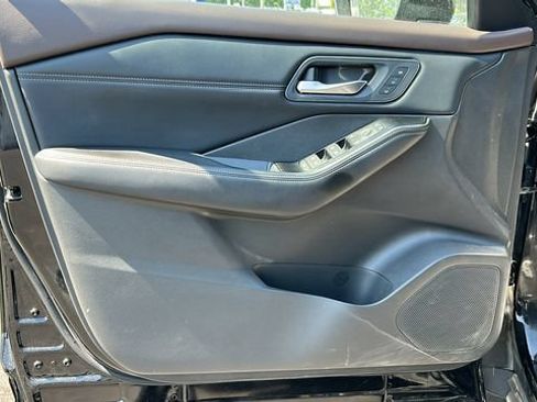 Certified 2023 Nissan Rogue SL AWD/4WD image 9