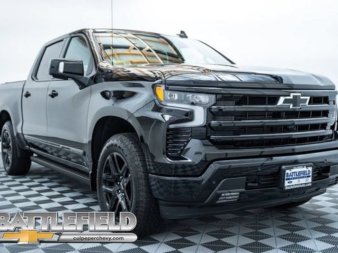 Used 2025 Chevrolet Silverado 1500 High Country w/ Midnight Edition AWD/4WD image 1
