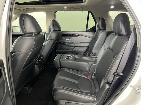 Certified 2025 Honda Pilot Touring image 19