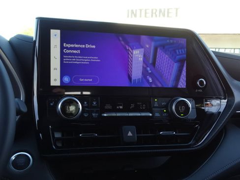 New 2026 Toyota Highlander XSE image 19