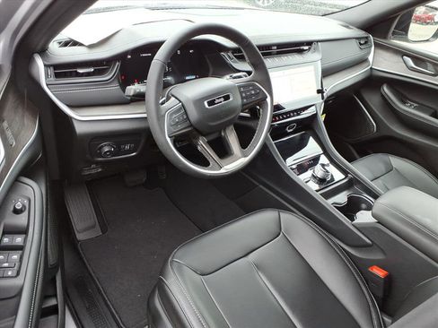 New 2026 Jeep Grand Cherokee Limited image 14