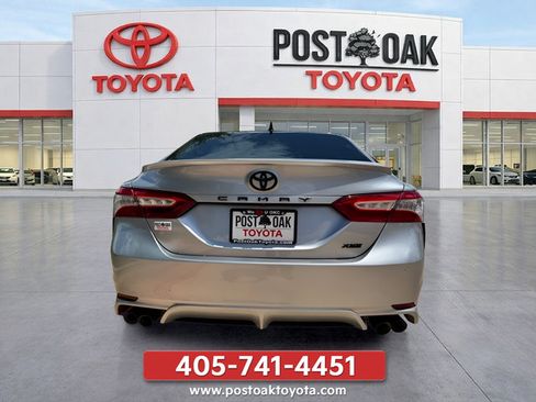 Used 2019 Toyota Camry XSE FWD image 7