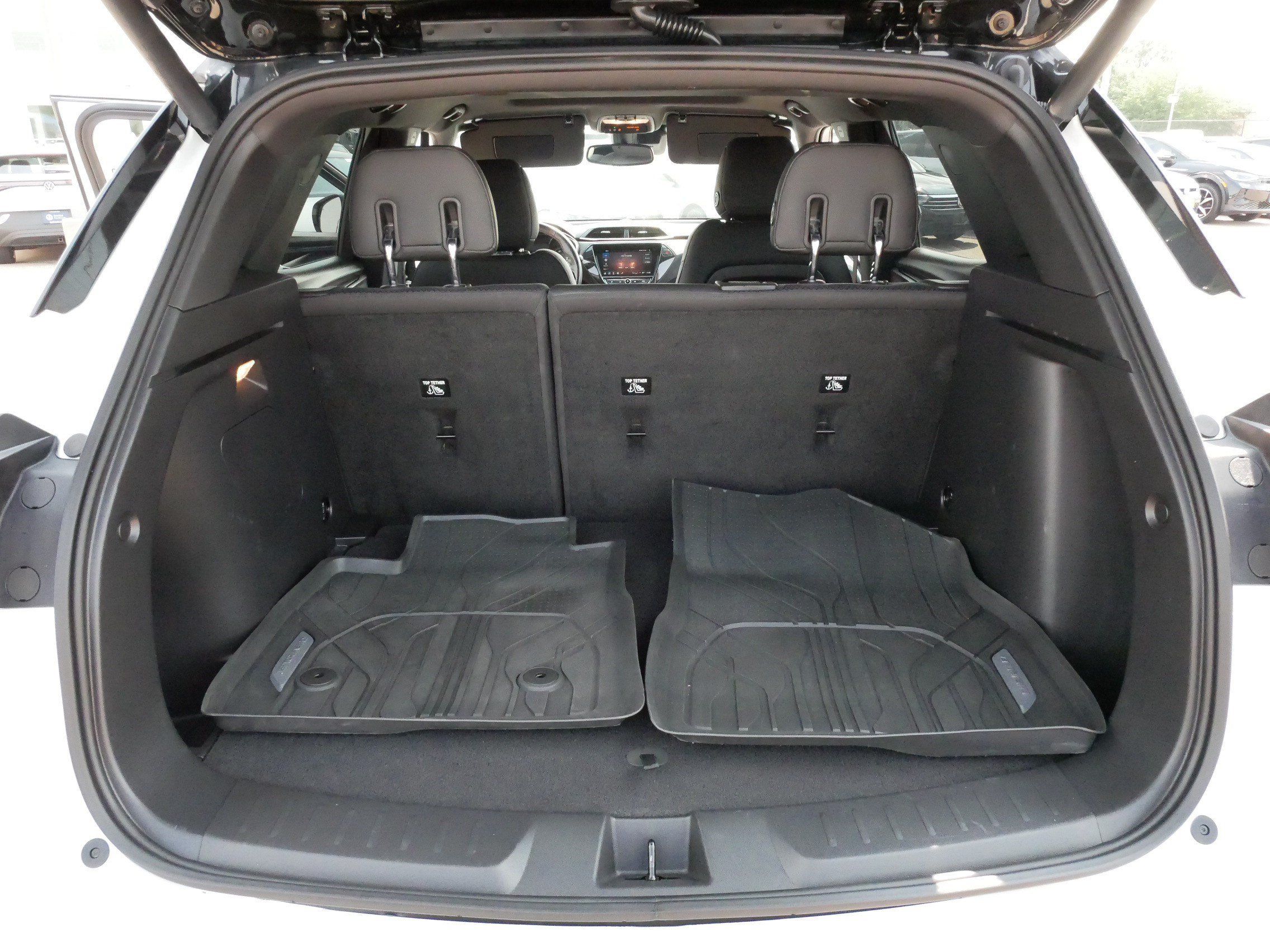 Used 2023 Chevrolet TrailBlazer RS w/ Sun and Liftgate Package AWD/4WD image 18