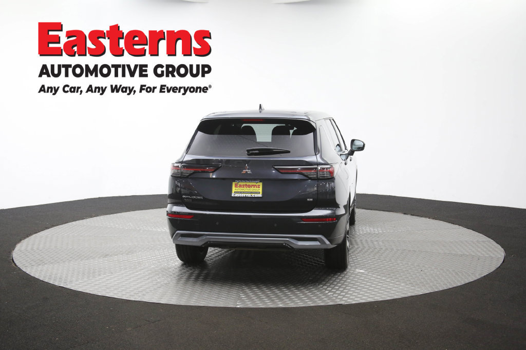 Used 2025 Mitsubishi Outlander SE FWD image 40