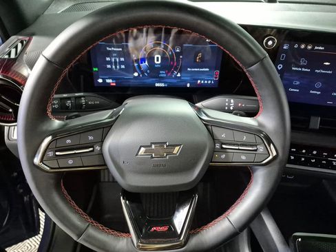 Used 2026 Chevrolet Equinox RS w/ Safety and Technology Package image 11