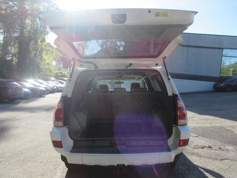Used 2005 Toyota 4Runner Limited AWD/4WD image 18