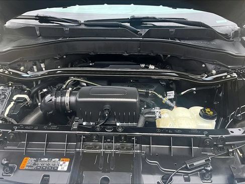 Used 2020 Ford Explorer Limited RWD image 13
