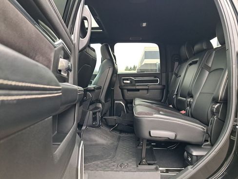 Used 2022 RAM 3500 Laramie w/ Night Edition image 13