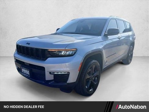 Used 2024 Jeep Grand Cherokee L Limited w/ Black Appearance Package AWD/4WD image 1