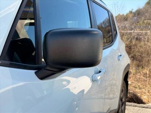 Used 2020 Jeep Renegade Sport image 19