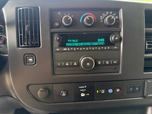 Used 2025 GMC Savana 3500 LT w/ LT Preferred Equipment Group RWD image 14