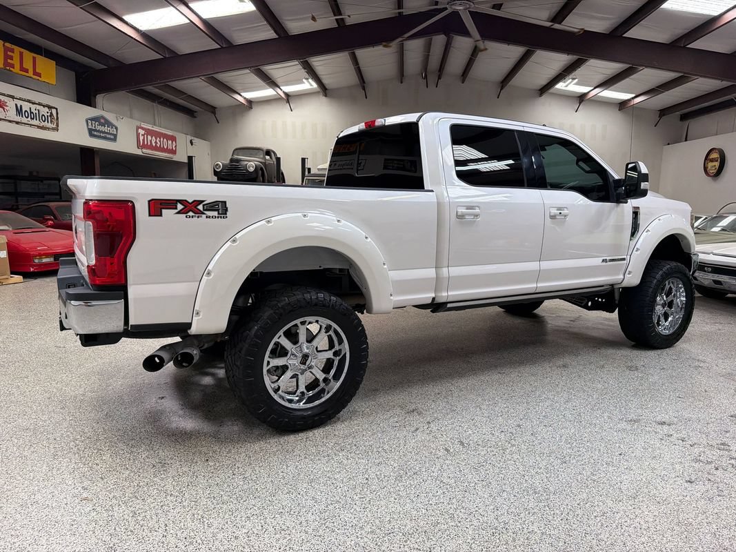 Used 2019 Ford F250 Lariat w/ Lariat Ultimate Package AWD/4WD image 8