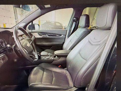 Used 2024 Cadillac XT6 Premium Luxury AWD/4WD image 5