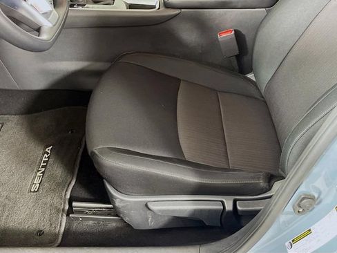 Used 2025 Nissan Sentra SV FWD image 19