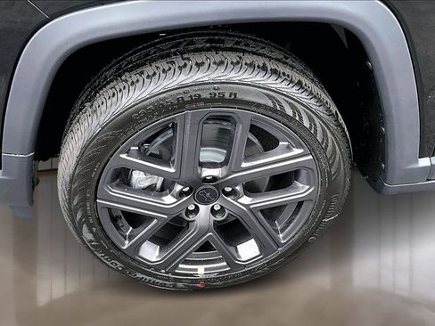 New 2026 Jeep Compass Latitude image 12