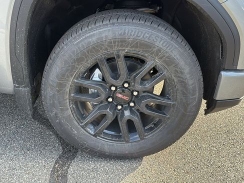 New 2026 GMC Sierra 1500 Elevation image 6