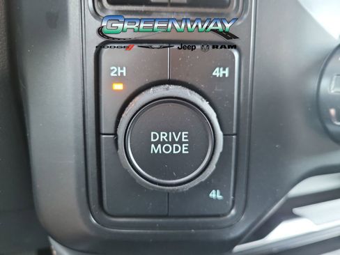 Used 2024 Ford F350 Platinum w/ FX4 Off-Road Package image 21