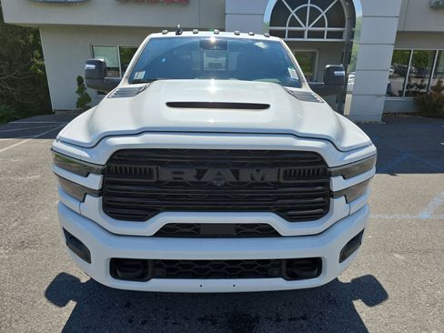 New 2025 RAM 2500 Laramie image 9