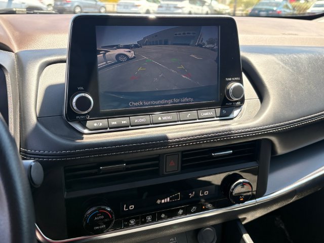 Used 2023 Nissan Rogue SV FWD image 22