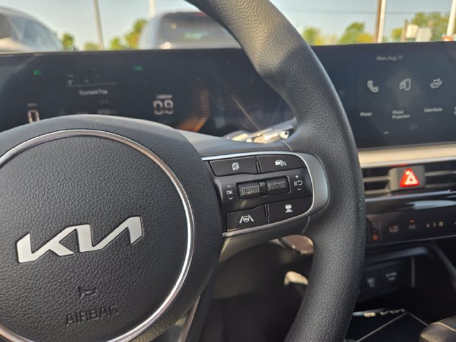 New 2026 Kia K5 LXS FWD image 15