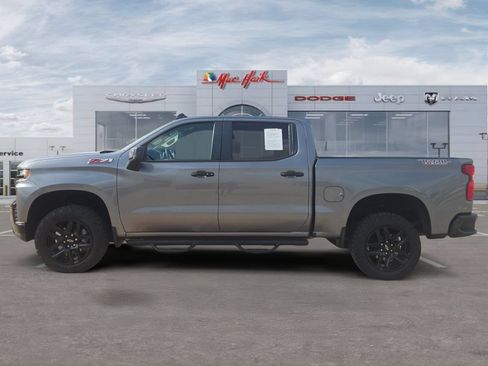 Used 2021 Chevrolet Silverado 1500 LT Trail Boss w/ Bed Protection Package AWD/4WD image 2