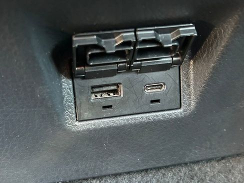 Used 2025 Toyota Camry LE image 21