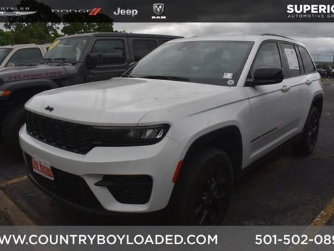Used 2024 Jeep Grand Cherokee Altitude AWD/4WD image 1