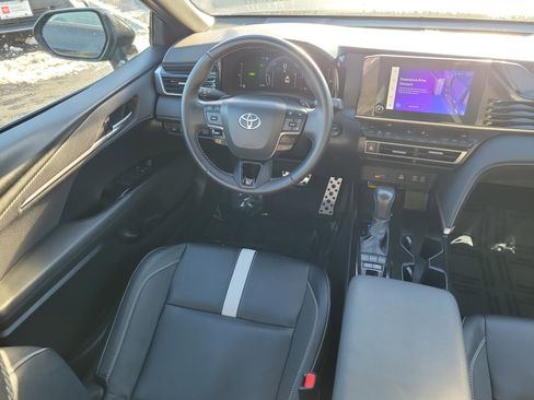 Certified 2025 Toyota Camry SE image 10