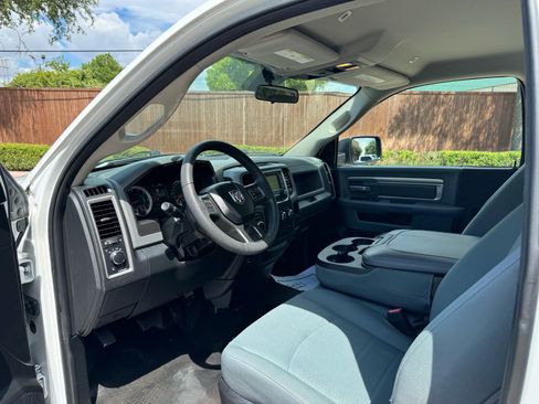 Used 2018 RAM 1500 Express RWD image 19
