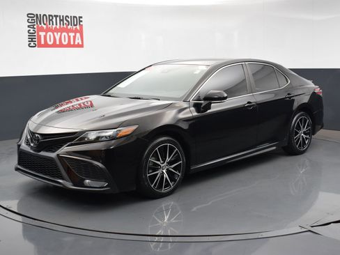 Used 2023 Toyota Camry SE image 8