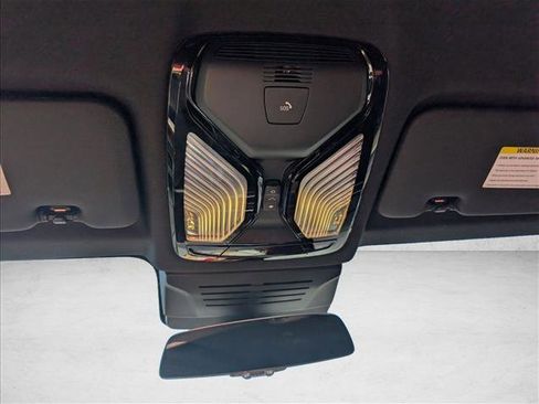 Used 2025 BMW 330i xDrive Sedan AWD/4WD image 24