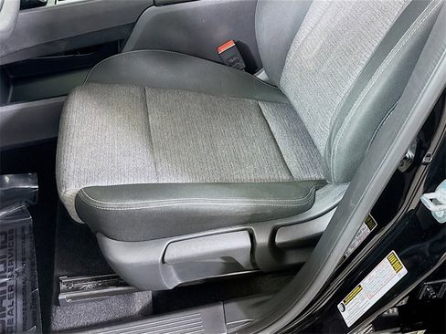 Certified 2021 Nissan Rogue S image 23