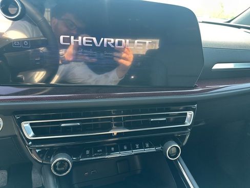 Used 2026 Chevrolet Traverse Z71 w/ Enhanced Driving Package AWD/4WD image 9