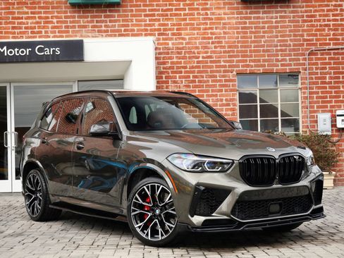 Used 2022 BMW X5 M w/ Competition Package 2 AWD/4WD image 1
