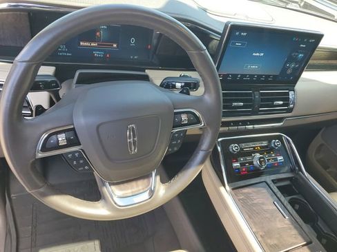 Used 2024 Lincoln Navigator Reserve AWD/4WD image 12