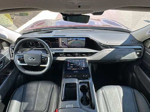 Used 2025 INFINITI QX80 Sensory image 28