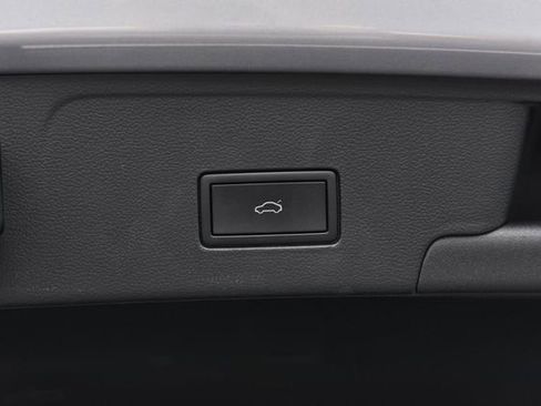 Certified 2024 Volkswagen Atlas Cross Sport SEL Premium R-Line AWD/4WD image 25