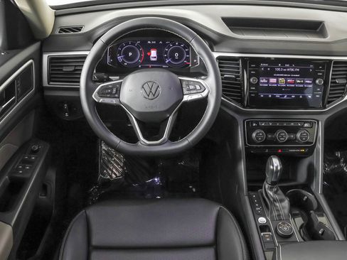 Used 2023 Volkswagen Atlas SE AWD/4WD image 39