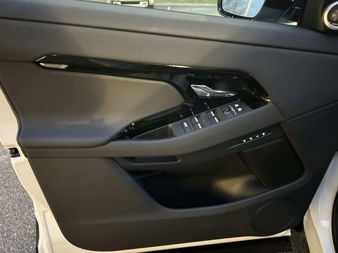 New 2026 Land Rover Range Rover Evoque S AWD/4WD image 9