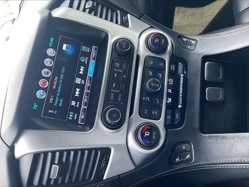 Used 2018 GMC Yukon XL SLT w/ Open Road Package AWD/4WD image 37